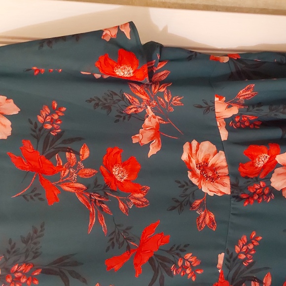 Torrid Floral blouse - Picture 5 of 5